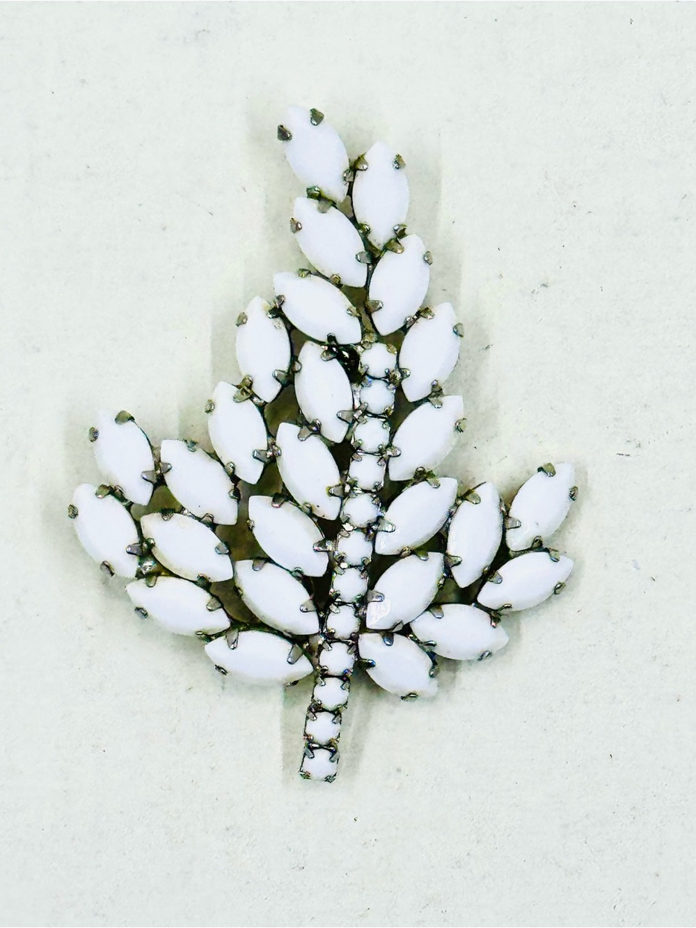 Vintage Silver Tone Leaf-Shaped White Milk Glass Prong Set Brooch